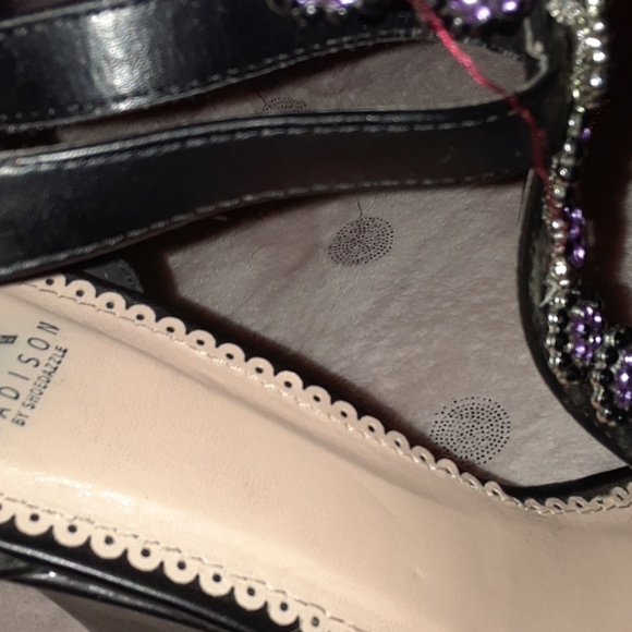 High Wedge Black, Creme Color. - Picture 3 of 6